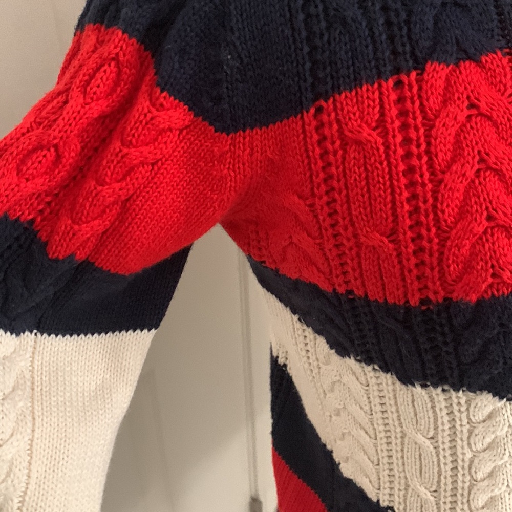 Cable sweater - Picture 3 of 4